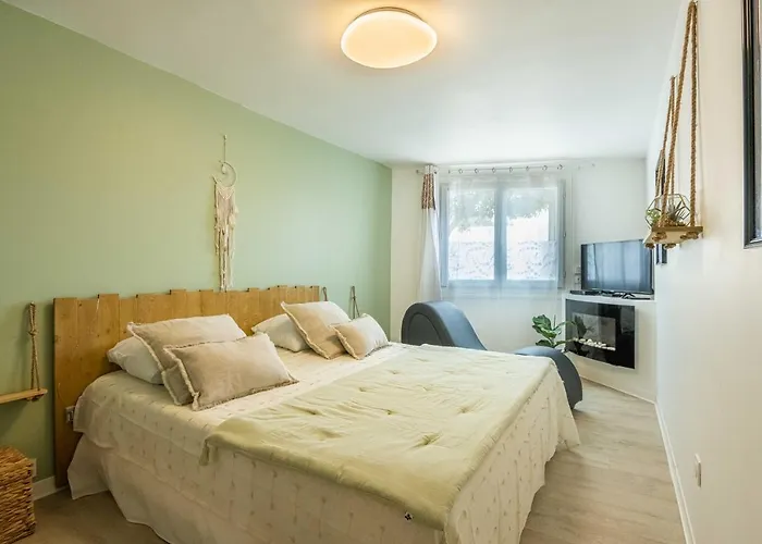 Le Lovely Narbonnais - Balneo & Sauna *