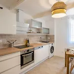 Le Lovely Narbonnais - Balneo & Sauna Apartamento *
