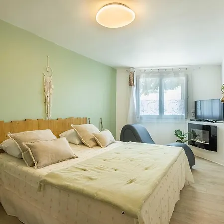 Le Lovely Narbonnais - Balneo & Sauna *
