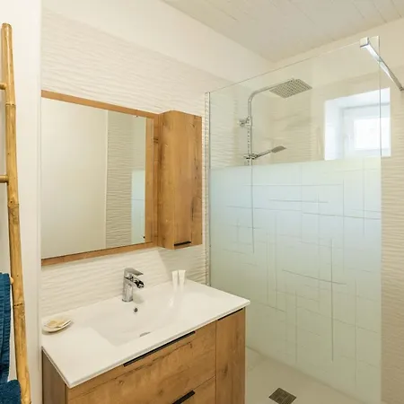 Le Lovely Narbonnais - Balneo & Sauna Apartamento *